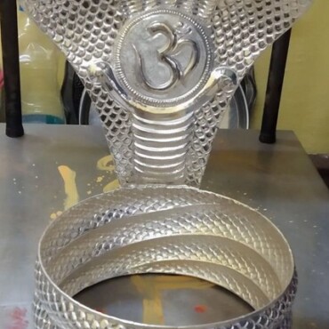 Sri Sahasra Lingeshwara Silver Naaga Abharanam (Serpent ornament)